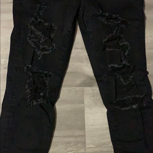 American Eagle Skinny Jeans. - Picture 2 of 5